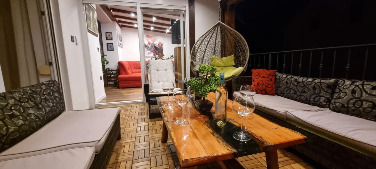 Luxurious Three Bedrooms Apartment With Two Terraces Kastela Bagian luar foto